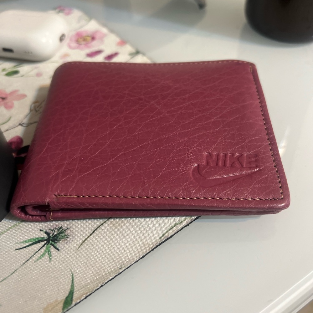 Nike women’s bifold wallet - Mauve